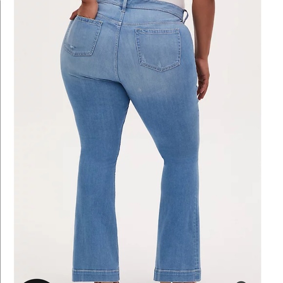 Mid Rise Flare Jean Premium Stretch - Picture 2 of 6